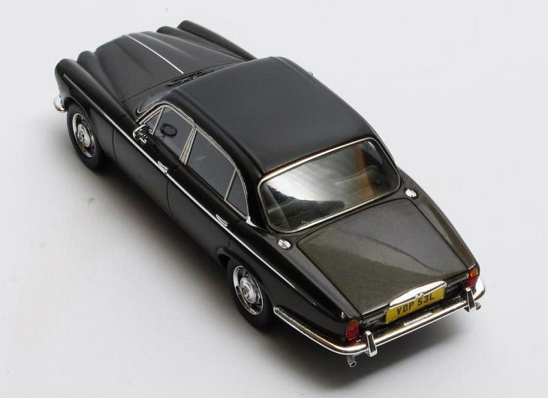 Daimler Double Six Vanden Plas Series I 1973 (Mink Metallic) - matrix-models
