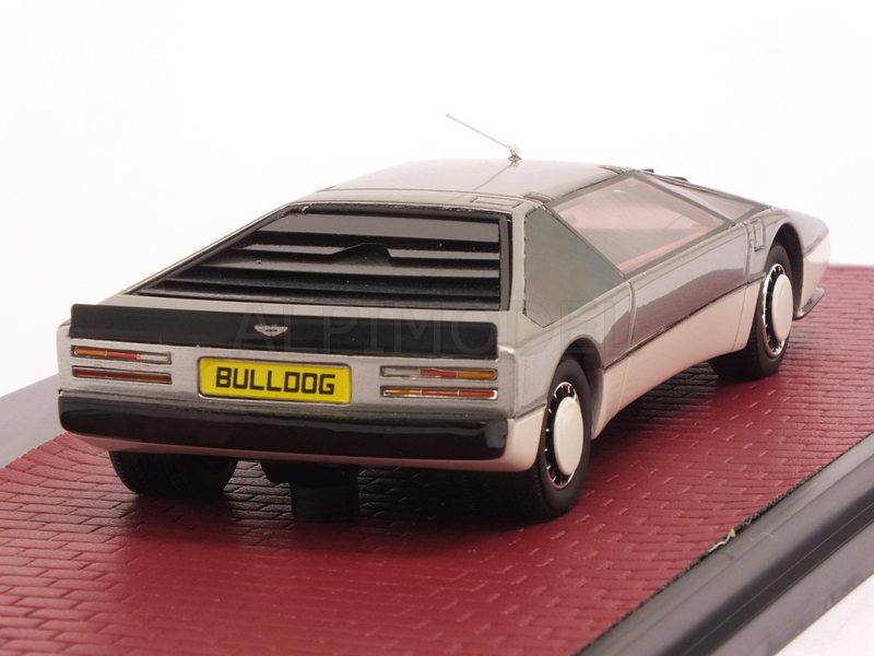 Aston Martin Bulldog Concept 1980 (Grey Metallic/White) - matrix-models