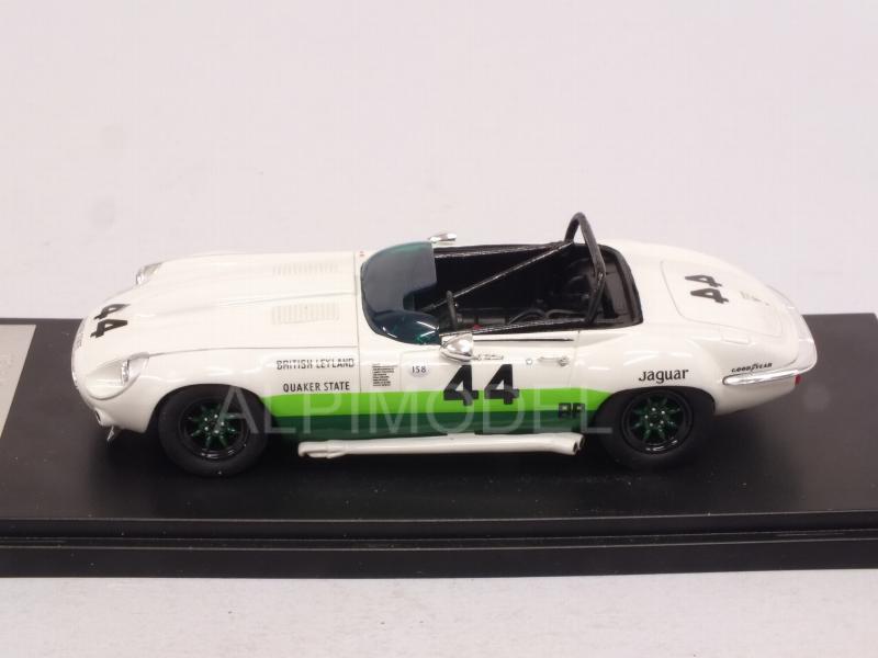 Jaguar E-Type V12 #44 1974 Bob Tulius - matrix-models