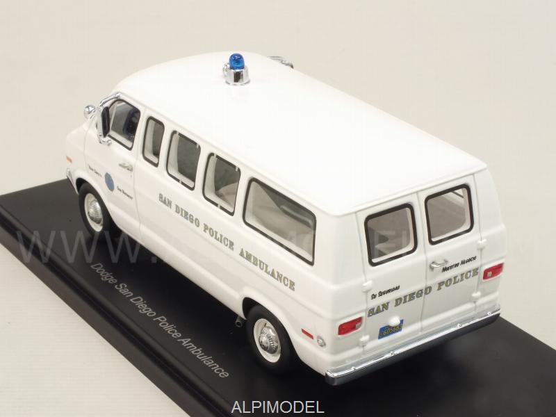 Dodge Sportsman San Diego Police Ambulance 1973 - neo