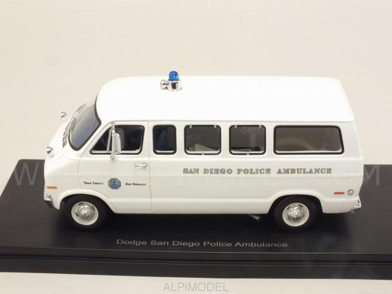 Dodge Sportsman San Diego Police Ambulance 1973 - neo