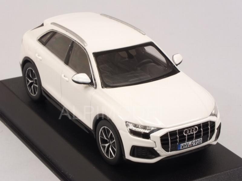 Audi Q8 2018 (White) - norev