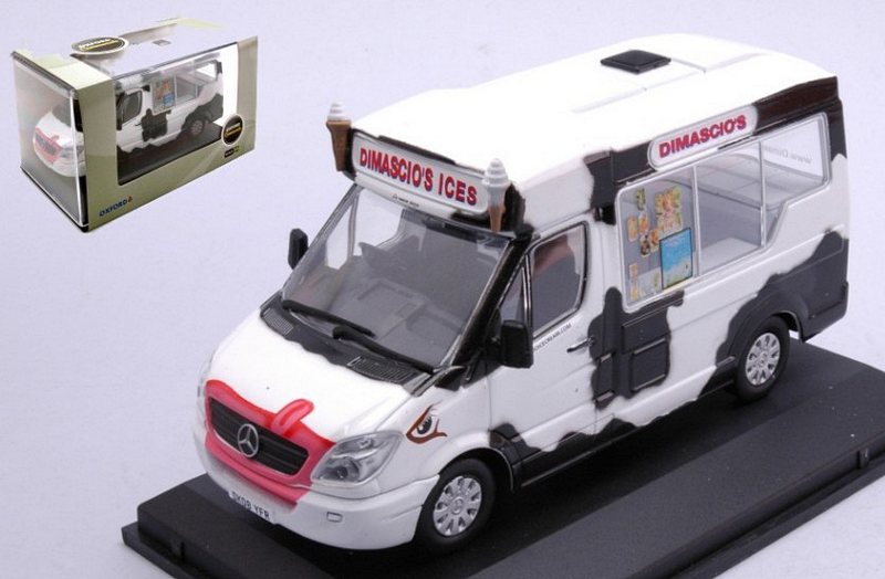 Whiby Mondial Ice Cream Van Dimascio's by oxford