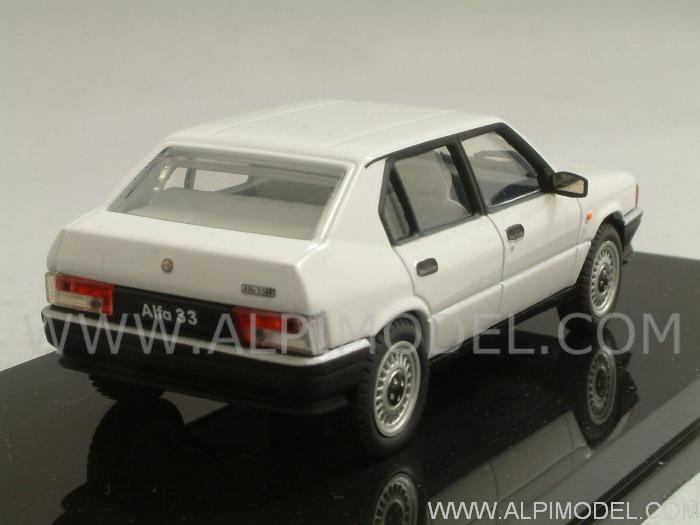 Alfa Romeo 33 1a serie 1983 (Bianco) - pego-italia