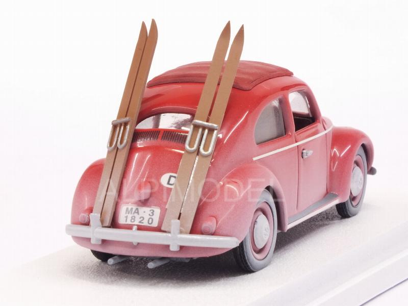 Volkswagen Beetle 1953 (Red) con sci/with skis - rio