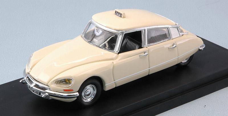 Citroen DS21 Taxi Paris 1969 by rio