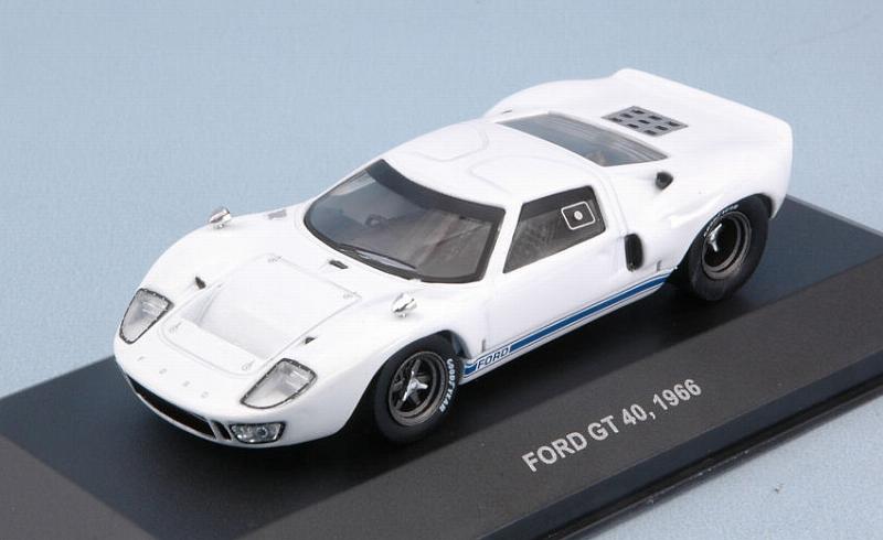 Ford GT40 1966 (White) by solido