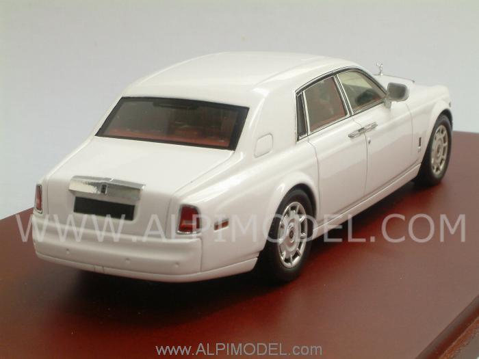 Rolls Royce Phantom 2009 (English White) - true-scale-miniatures