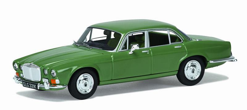 Daimler Sovereign 4.2 Series 1 (Willow Green) by vanguards