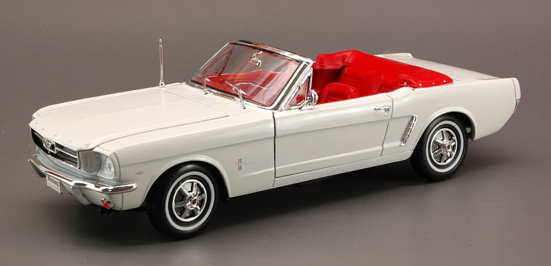 Ford Mustang Convertible 1964 (Cream) by welly