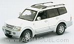 Mitsubishi Pajero LWB 4 doors 1999 (white)