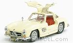 Mercedes 300 SL 1954 gullwing street (Ivory) by BANG.