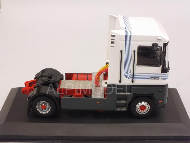 Renault Magnum AE 420 TI 1992 by ixo-models