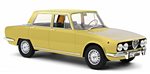 Alfa 2000 Berlina 1971 (Piper Yellow) by LAUDO RACING