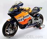 Honda RC211V 990cc Team Honda Repsol WORLD CHAMPION MOTOGP 2002 Valentino Rossi (1/6 - 30cm)