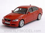 BMW Serie 3 2005 (Japan Red uni)