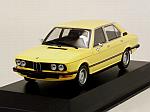 BMW 520 1974 (Light Yellow) Maxichamps Edition