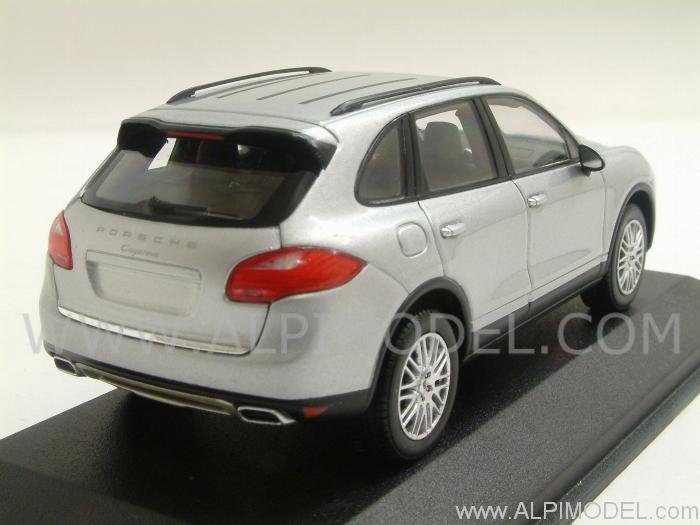 Porsche Cayenne 2010 (Silver) Porsche Promo by minichamps