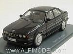 BMW M5 (E34) (Black)