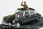 Citroen DS19 General Charles De Gaulle 1962 (with one figure)
