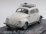 Volkswagen Beetle split-window Taxi with figures